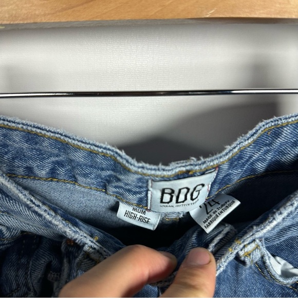 BDG urban outfitters mom high rise jeans - Picture 4 of 5